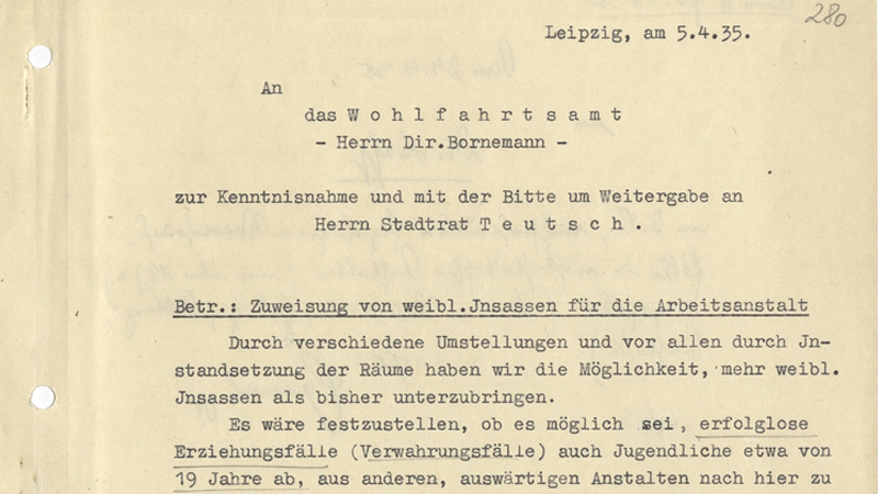 Historische Quelle von 1935, adressiert an das Wohlfahrtsamt mit dem Betreff "Zuweisung von weil. Insassen für die Arbeitsanstalt"